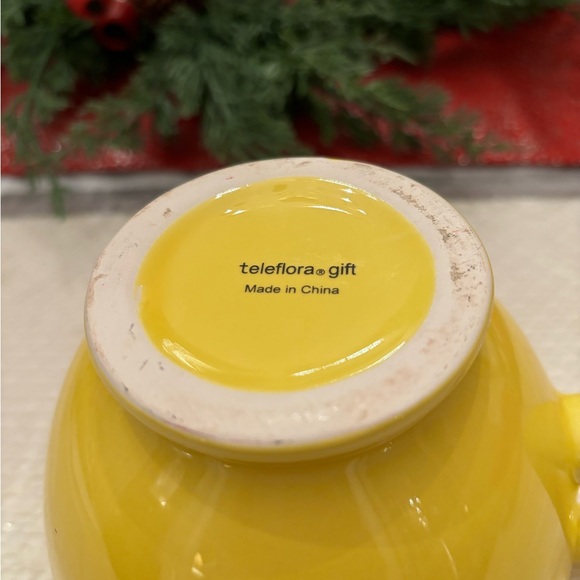 Yellow Smiley Face Mug - Picture 4 of 4